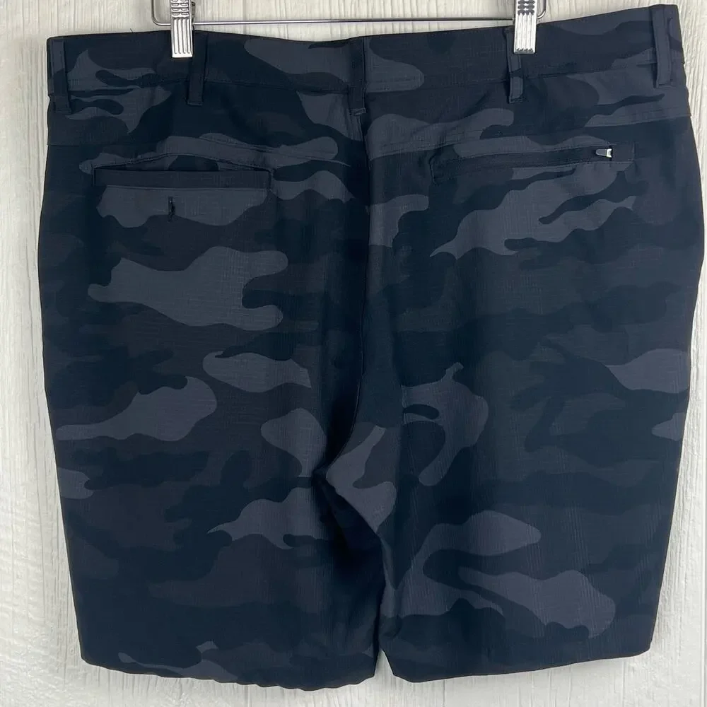 George shorts mens 40 Camo flat front back pocket one with a zipper NICE!